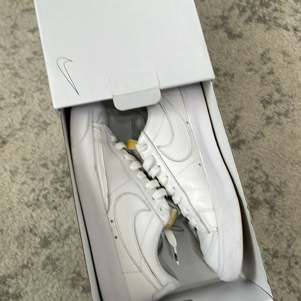 Custom Nike blazers💜